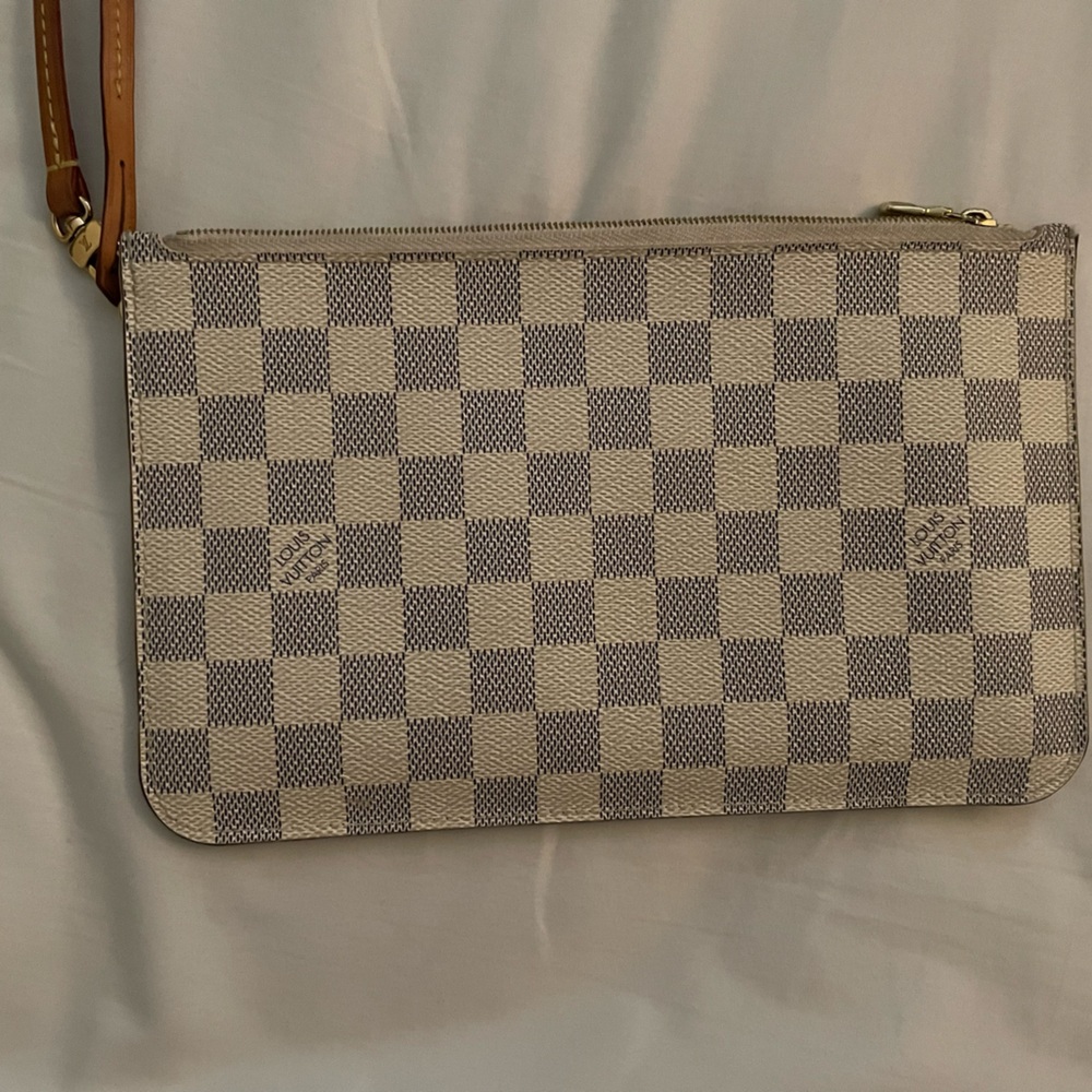 Louis Vuitton Pochette